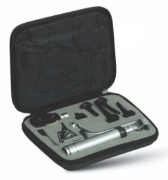 Ветеринарний діагностичний набір для огляду тварин в діагностичному кейсі, видно отоскоп, офтальмоскоп та інші інструменти