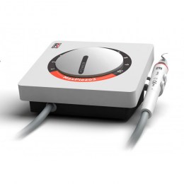 Стоматологічний ультразвуковий скалер Dentix Max Piezo 3 Vet. На корпусі пристрою розташований диск регулювання потужності, а також ручка-наконечник, що підключається кабелем. Апарат розроблений для безпечного видалення зубного каменю у тварин