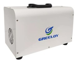 Безмасляний компресор GUP-302 у білому металевому звукоізоляційному корпусі з чорною ручкою для трансопртування